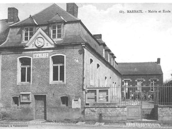 Mairie et école de Marbaix